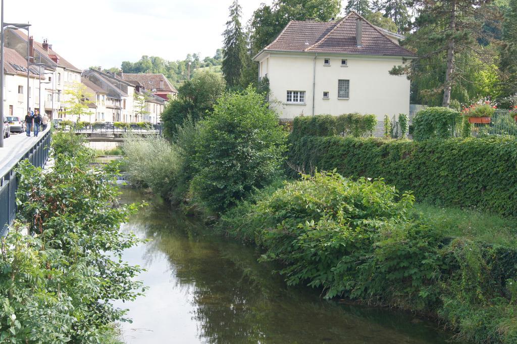 Apartament Au P'Tit Grillon Salins-les-Bains Zewnętrze zdjęcie